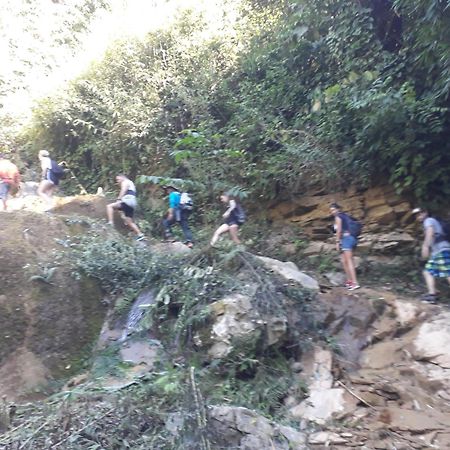 Lamorn Guesthouse Nong Khiaw Екстер'єр фото