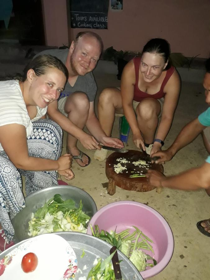 Lamorn Guesthouse Nong Khiaw Екстер'єр фото