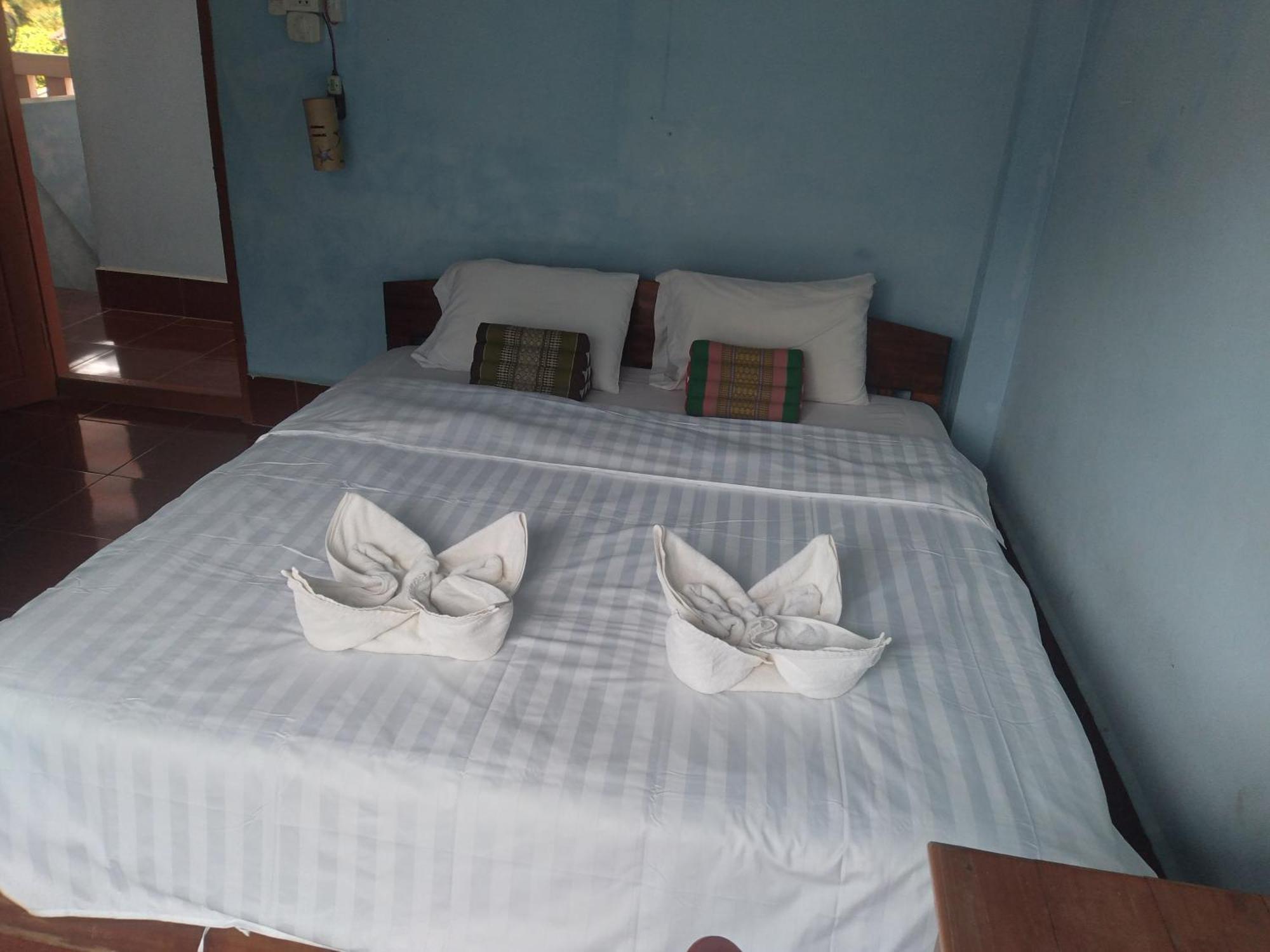 Lamorn Guesthouse Nong Khiaw Номер фото